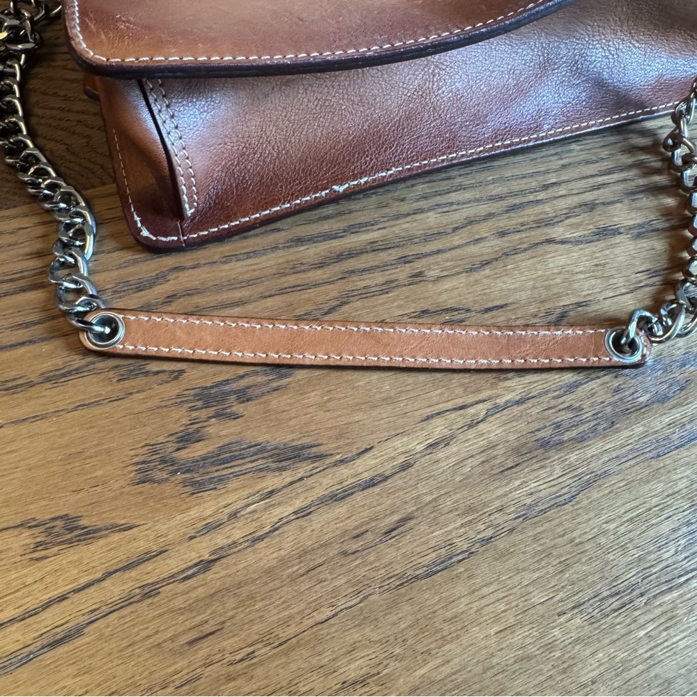 Cavalcanti Italian Leather Tan Shoulder Bag with Chain Detail crossbody Purse - Picture 6 of 16